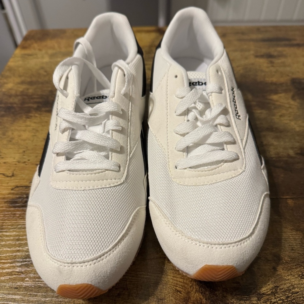 NEW White w/ Black Stripe Reebok Sneakers Size 9 Wide